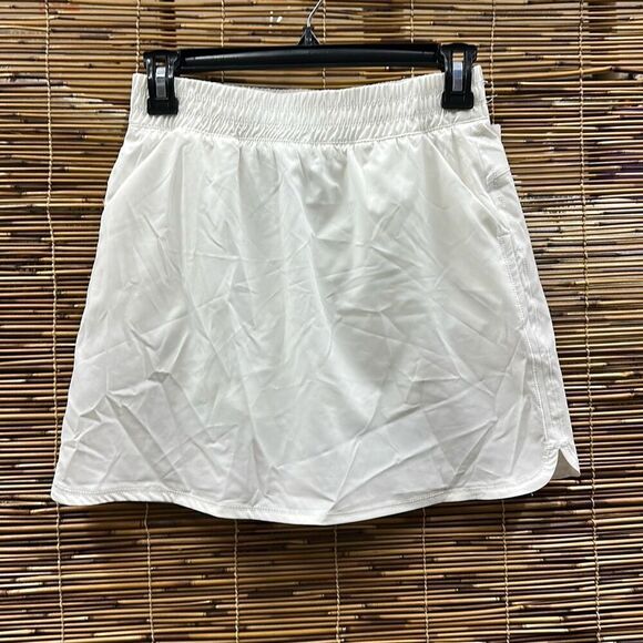 Calvin Klein Performance Women's Smocked-Waist Skirt - White - Size XS - Picture 3 of 4